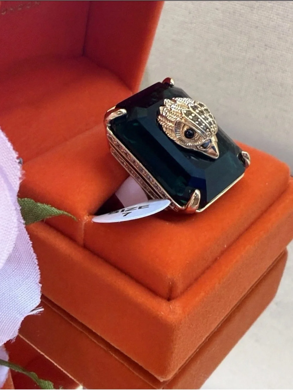 Kurt Geiger London XL Cocktail Emerald Green Ring Sz 7 - Picture 3 of 7